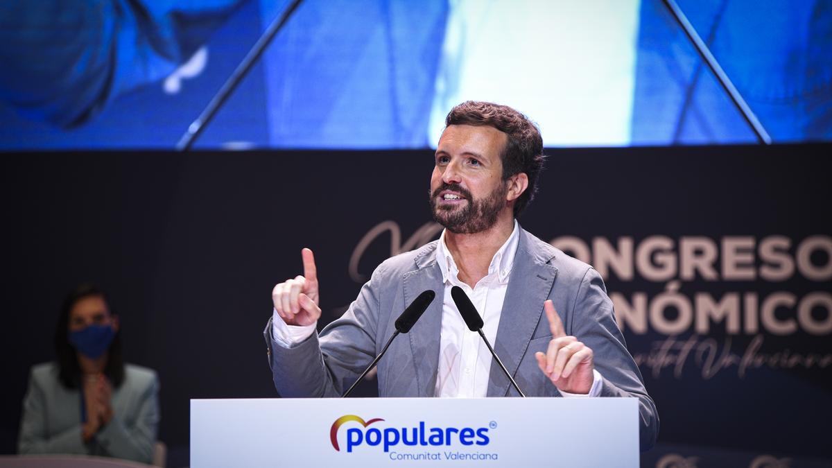 El presidente del PP, Pablo Casado, interviene en el XV Congreso Regional de los populares valencianos tras la elección de su nuevo líder, Carlos Mazón, este 3 de julio de 2021 en València.