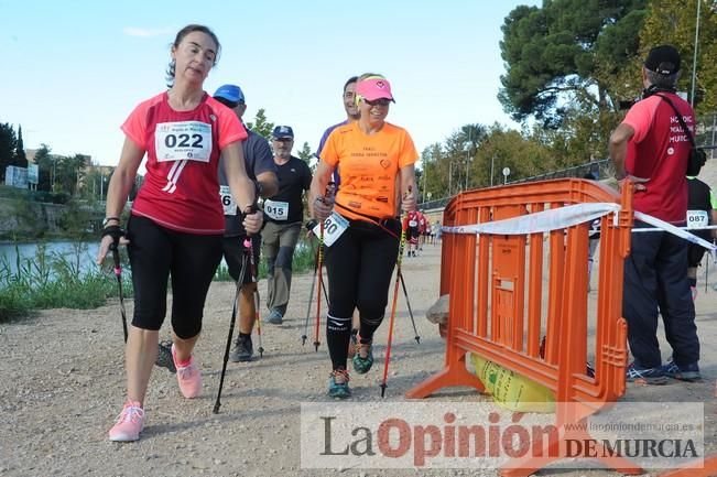 Marcha Nórdica en la mota del río Segura