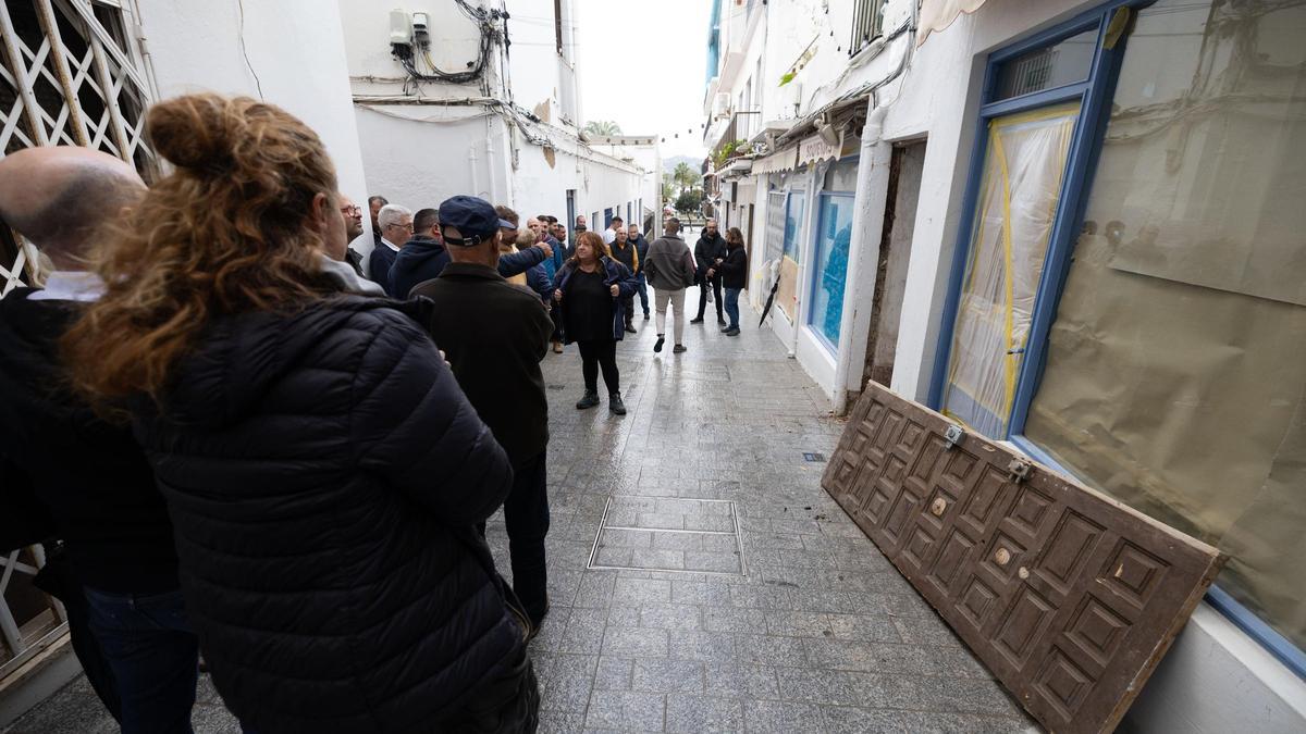 Concentración el pasado viernes frente a la vivienda okupada en Sant Antoni.