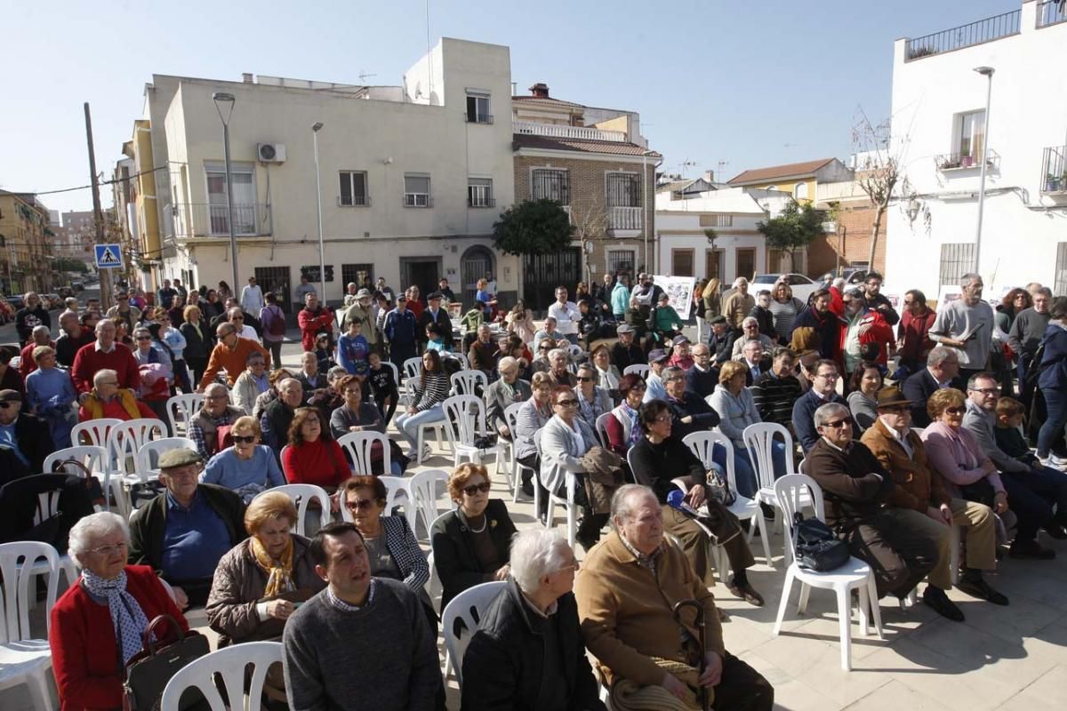 Valdeolleros inaugura la nueva 'plaza de los ovnis'