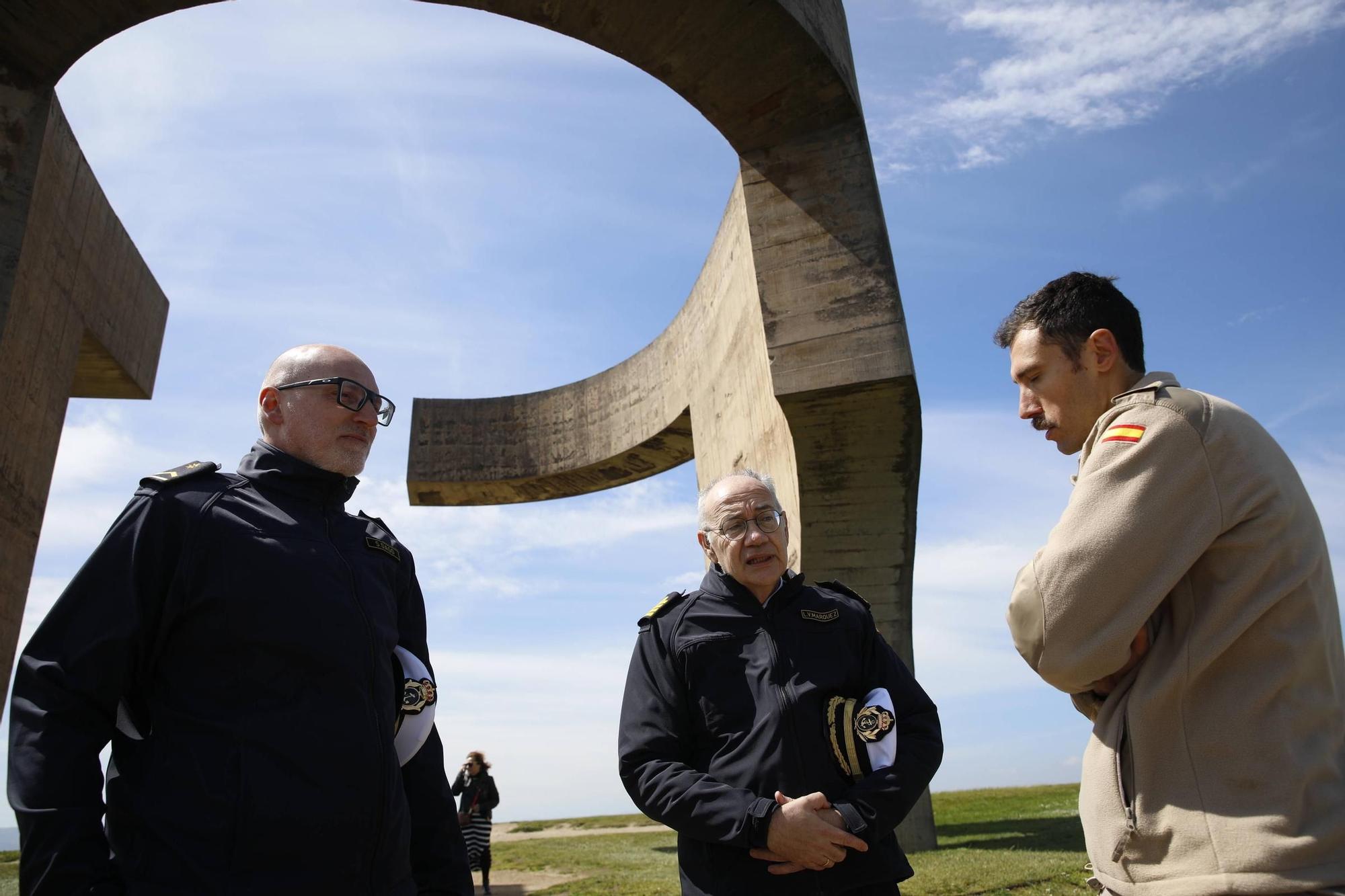 En imágenes: Así fueron las labores de desactivación de tres obuses en la costa de Gijón
