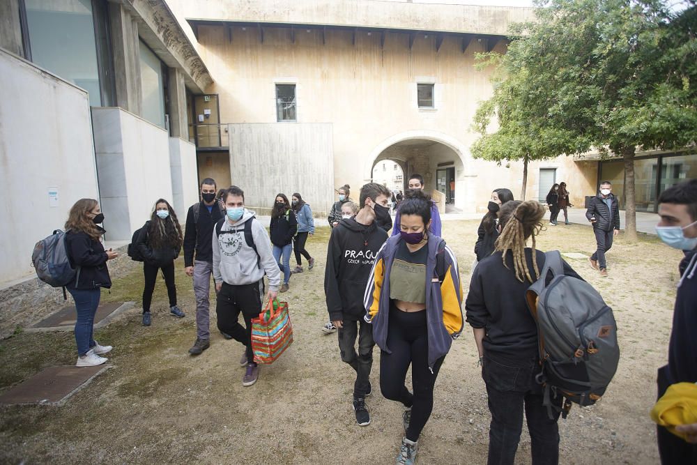 Estudiants de la UdG ocupen el rectorat