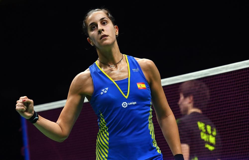 La española Carolina Marín se ha clasificado este sábado para disputar la final del Mundial de Badminton tras ganar a la china He.