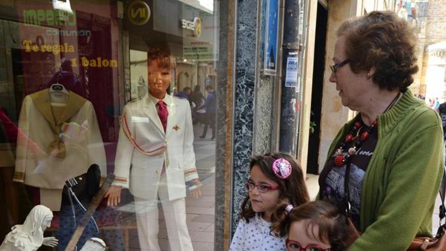 Un nuevo paso, obra de José Ángel Llamas, desfilará en la ciudad