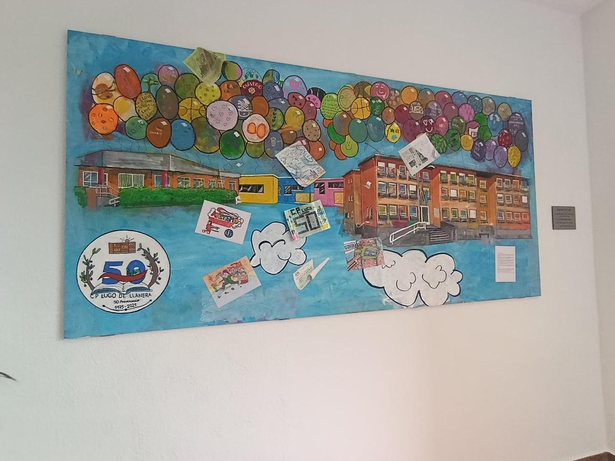 Cuadro realizado por la comunidad educativa del colegio de Lugo de Llanera, con motivo de su 50º aniversario.