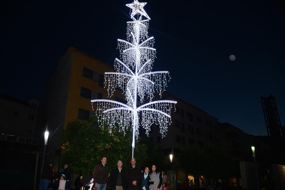 La Navidad madruga en Bueu