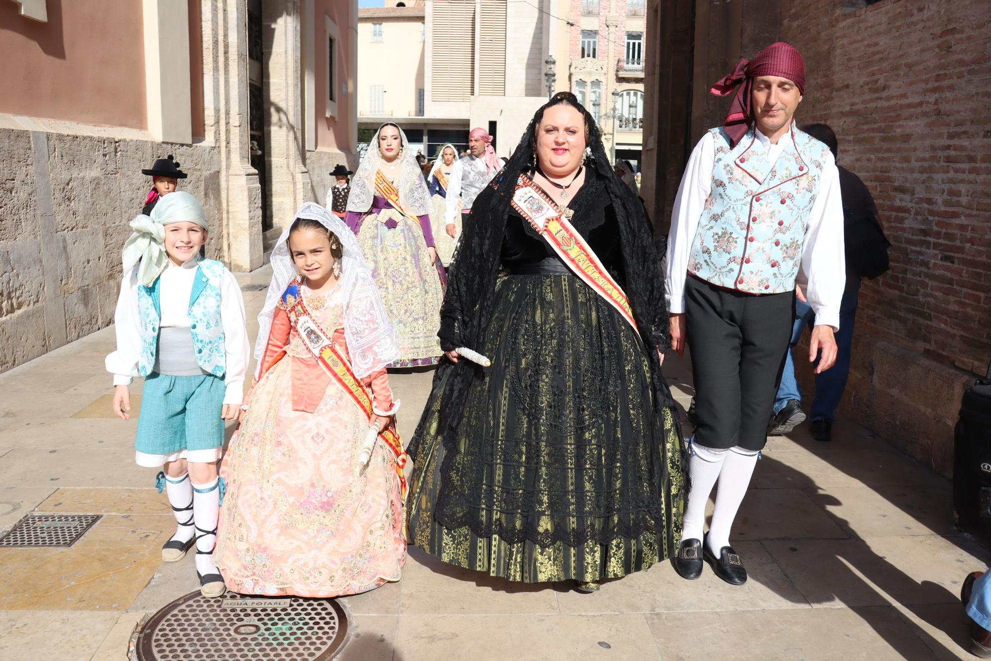 Las comisiones de falla en la Procesión de la Virgen (4/5)