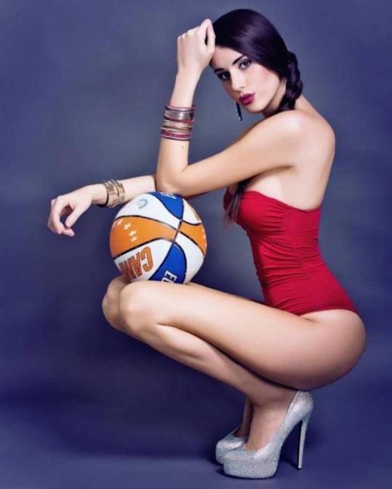 Valentina, la jugadora de baloncesto más sexi