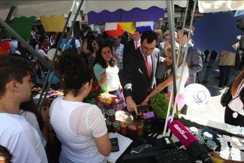 Más de 2.000 alumnos venden los productos que han creado durante el curso