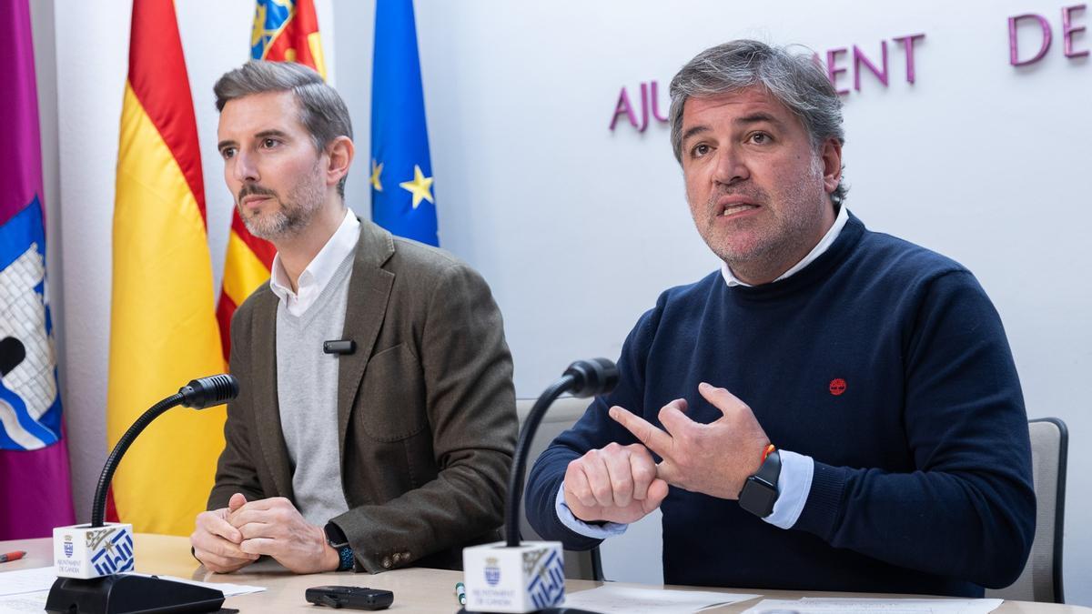 Los concejales Víctor Soler y Guillermo Barber en rueda de prensa.