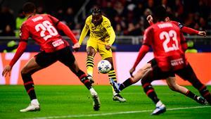 Milan - Borussia Dortmund | El gol de Jamie Bynoe-Gittens