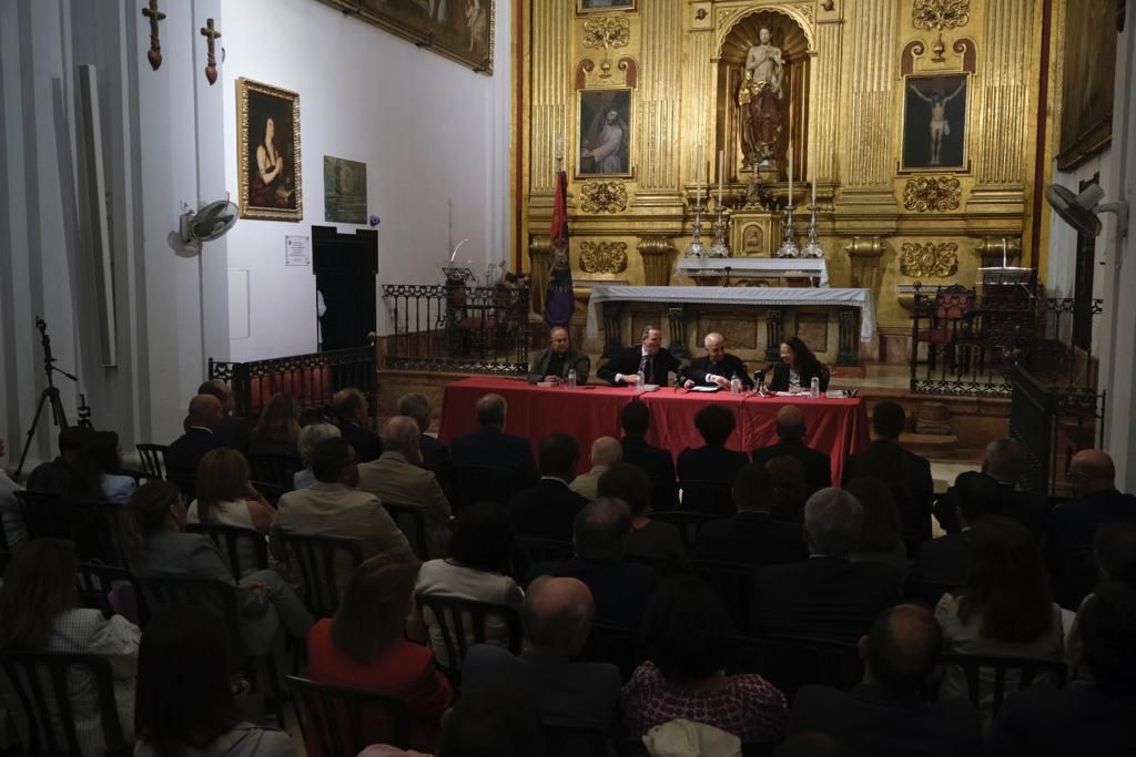 Conferencia de monseñor Rino Fisichella sobre el Jubileo Cofrade en Málaga