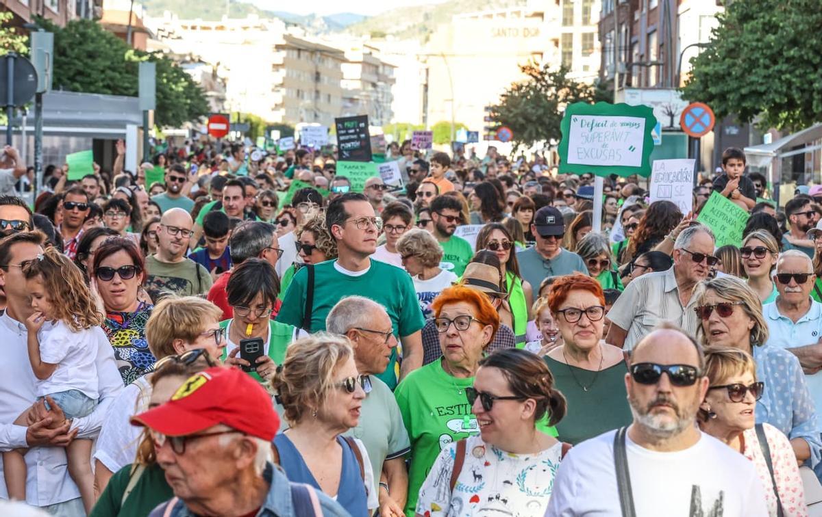 Elda y Petrer se unen por la educación pública Elda y Petrer se unen por la educación pública