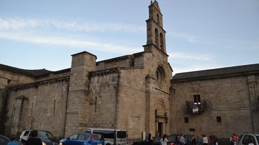 Concierto en el monasterio de San Martín de Castañeda por la igualdad