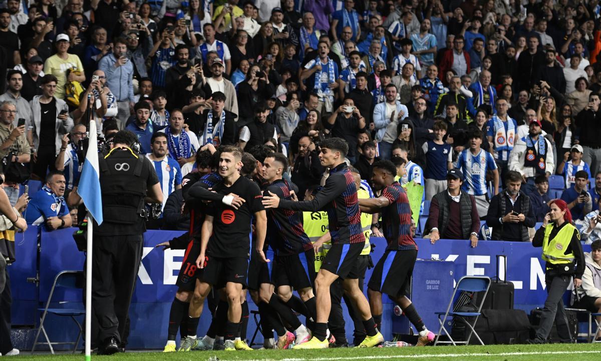 Cornellà El Prat. 15.05.2025. Deportes. Fermín celebra su gol durante el partido de liga entre el RCD Espanyol y el FC Barcelona en el RCD Estadium. Fotografía de Jordi Cotrina