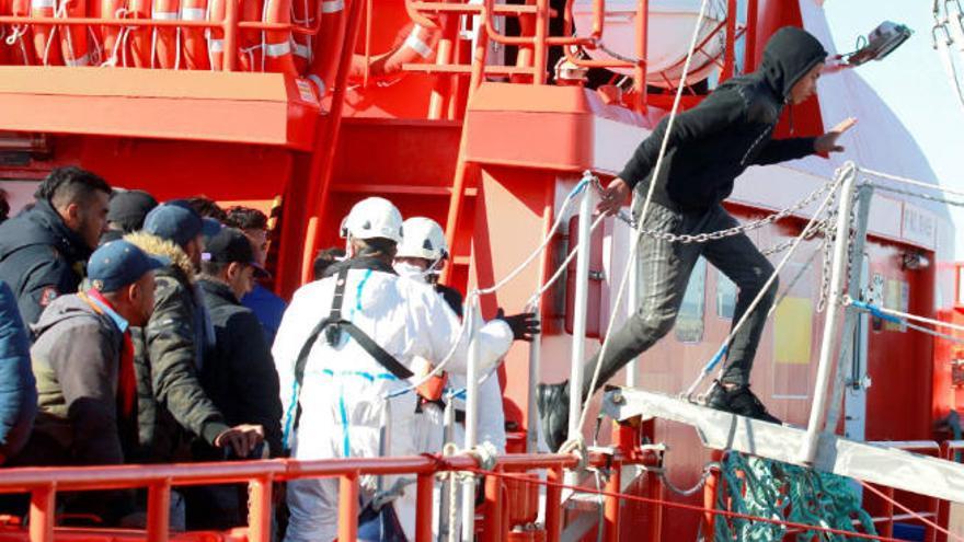 Rescatan a 210 personas en tres pateras, una en Fuerteventura