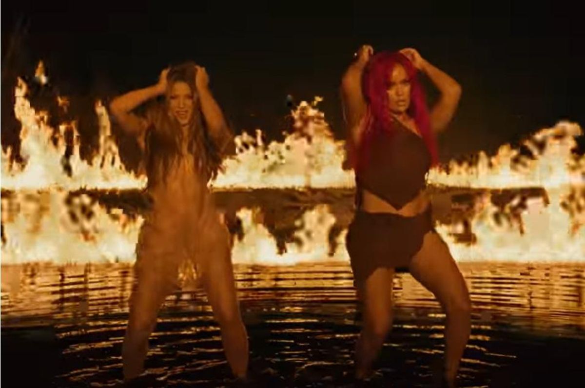 Shakira y Karol G.