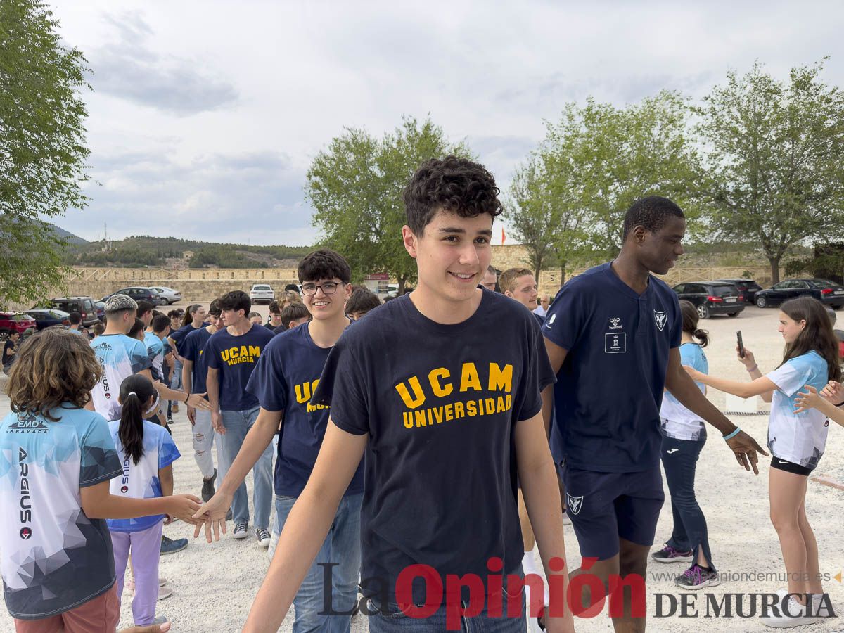 El UCAM de baloncesto peregrina a Caravaca de la Cruz en su Año Jubilar