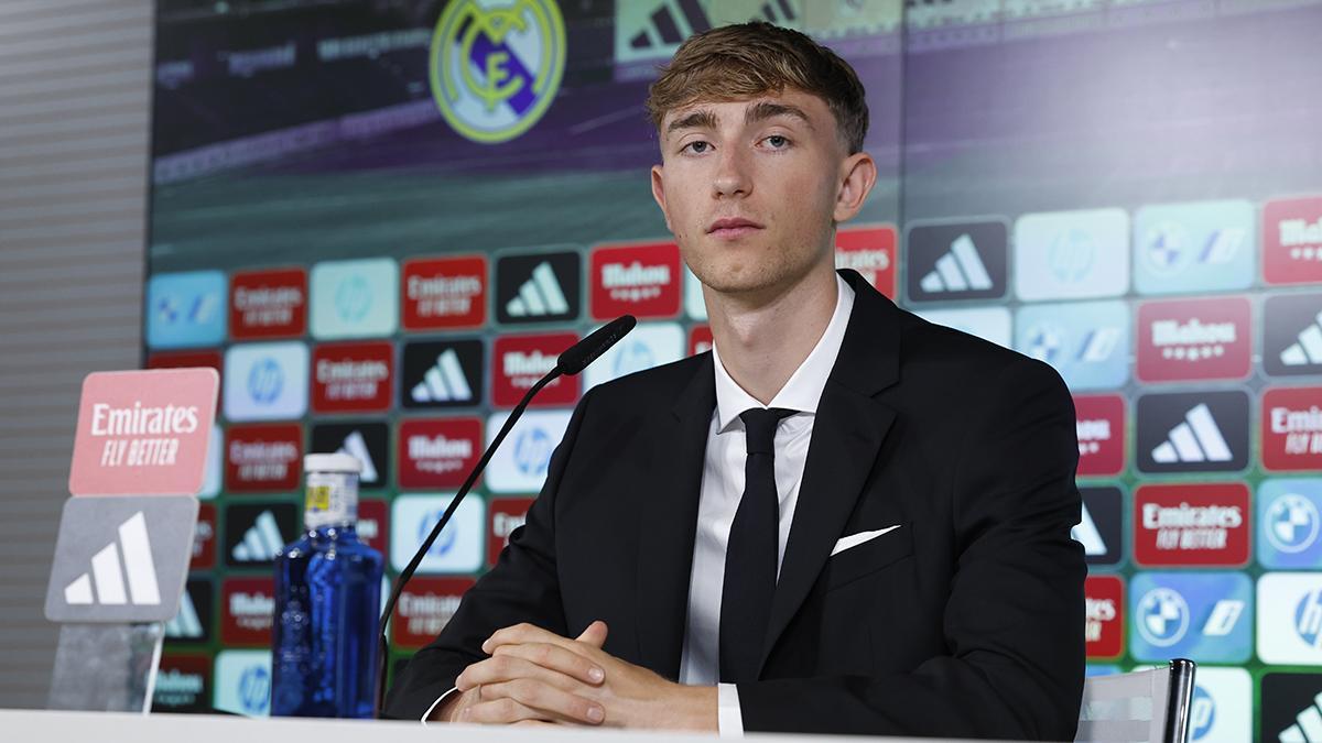 Dean Huijsen: He hablado con Xabi Alonso, creo que van a ser unos años bonitos