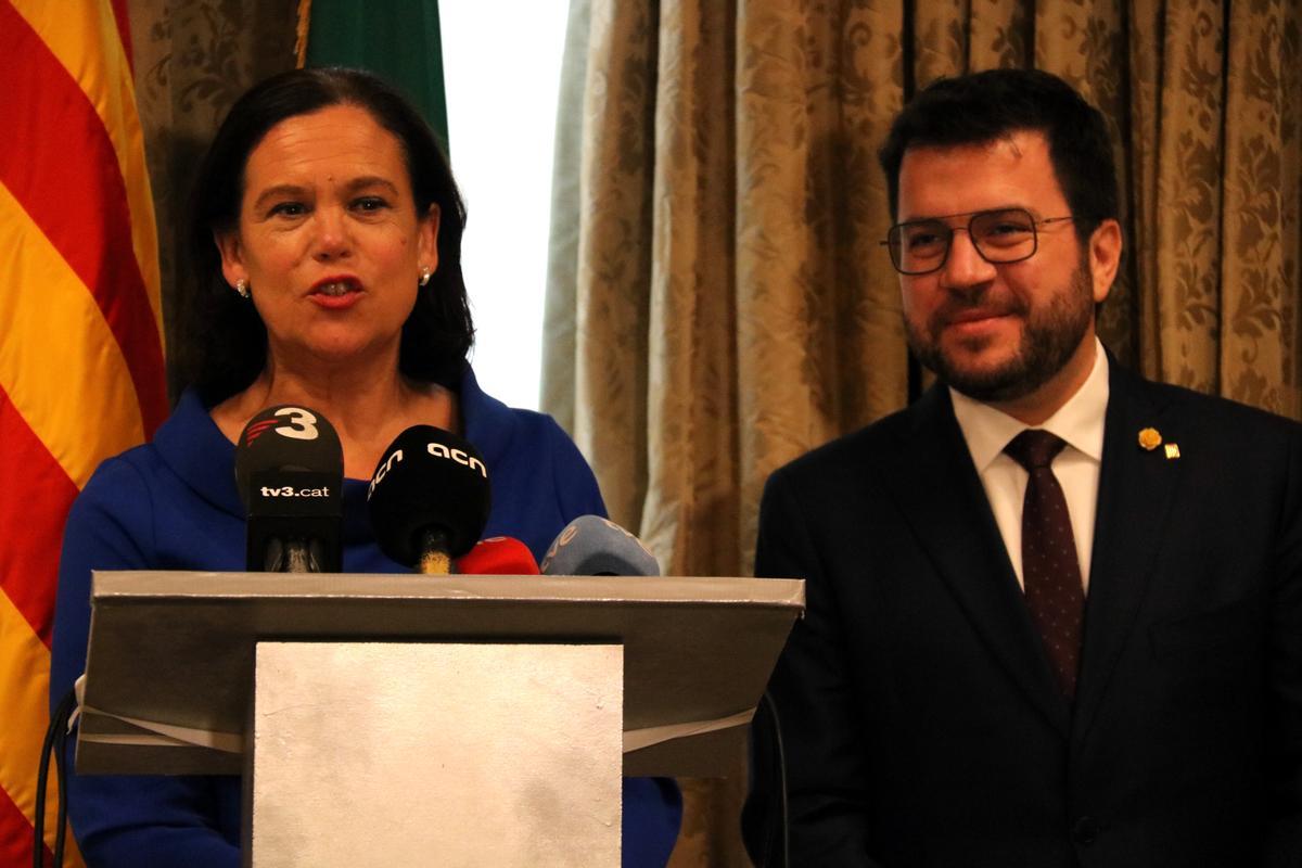 Aragonès arrenca el compromís del Sinn Féin de reconèixer una Catalunya independent si governa a Irlanda