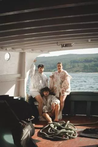 Antía Vázquez, integrante de Alana: «Nas recollidas, fixámonos no que acontece detrás da música, porque ás veces están contando moitas cousas a nivel lingüístico, cultural e persoal das propias informantes»