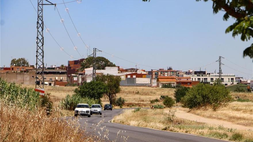 Un propietario debe pagar IBI urbano por un suelo urbanizable