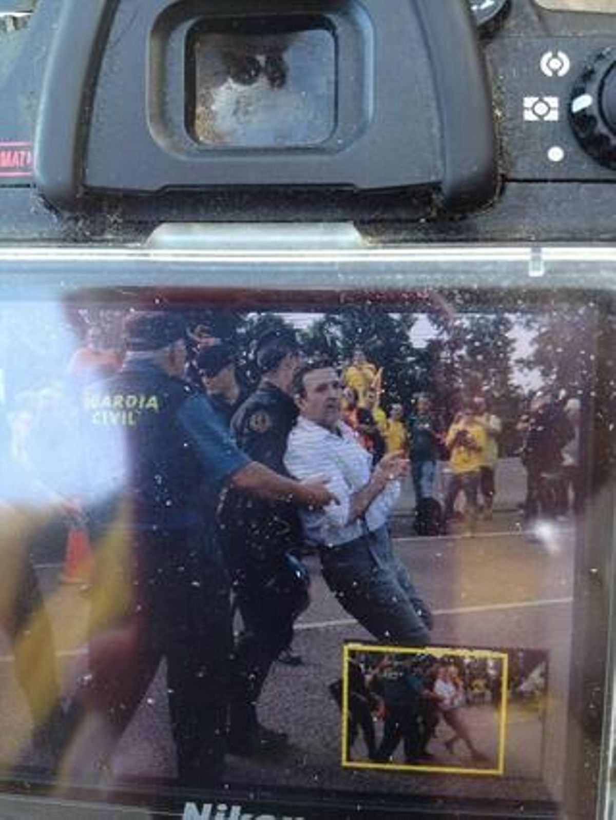 Moment de la detenció d’Alfons López Tena. Moment de la detenció d’Alfons López Tena.