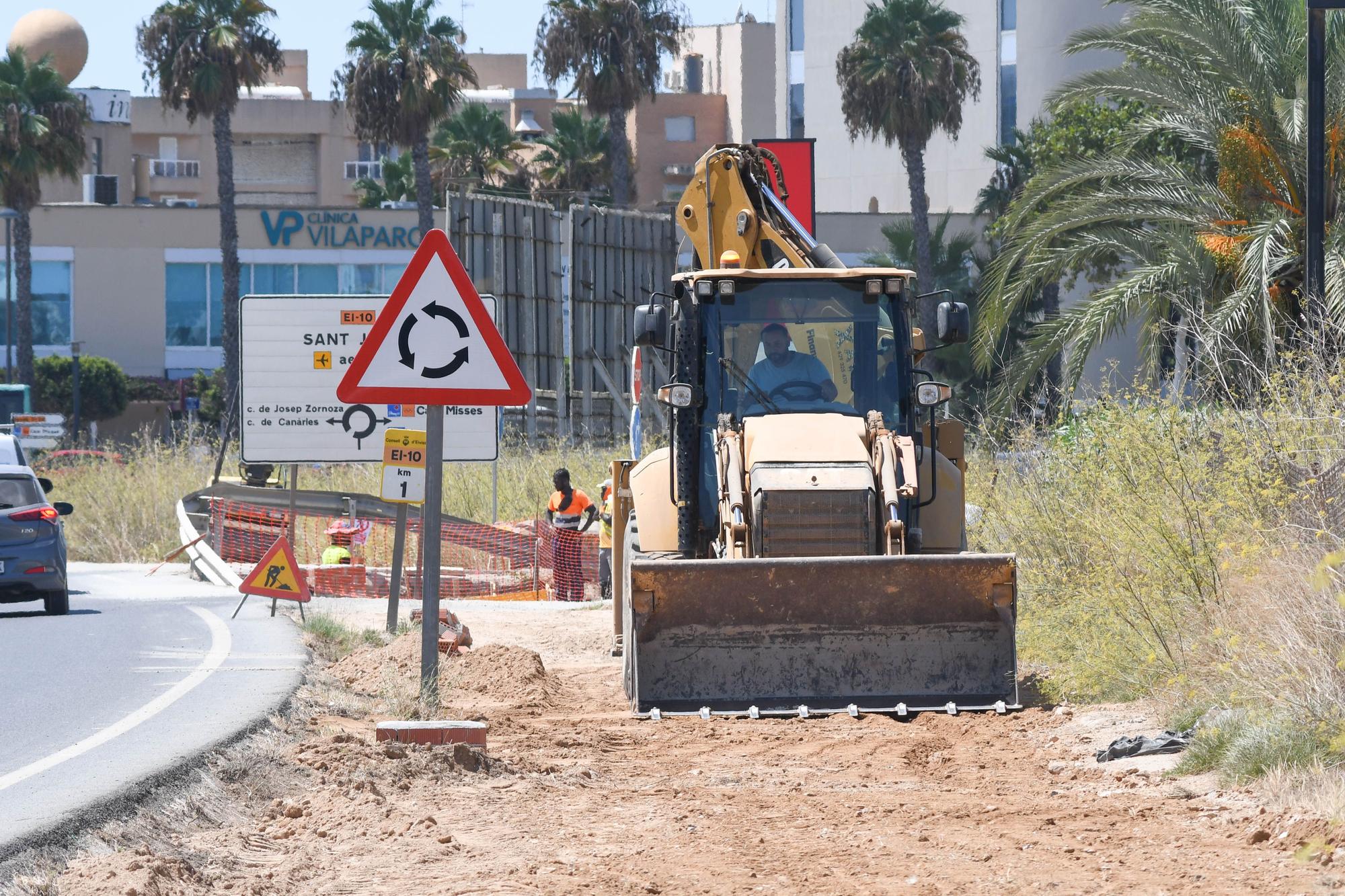 Empiezan las obras para habilitar un carril bici provisional en el primer cinturón de ronda de Ibiza