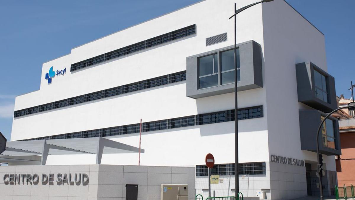 Centro de salud Parada del Molino, con la obra acabada y a falta del equipamiento.