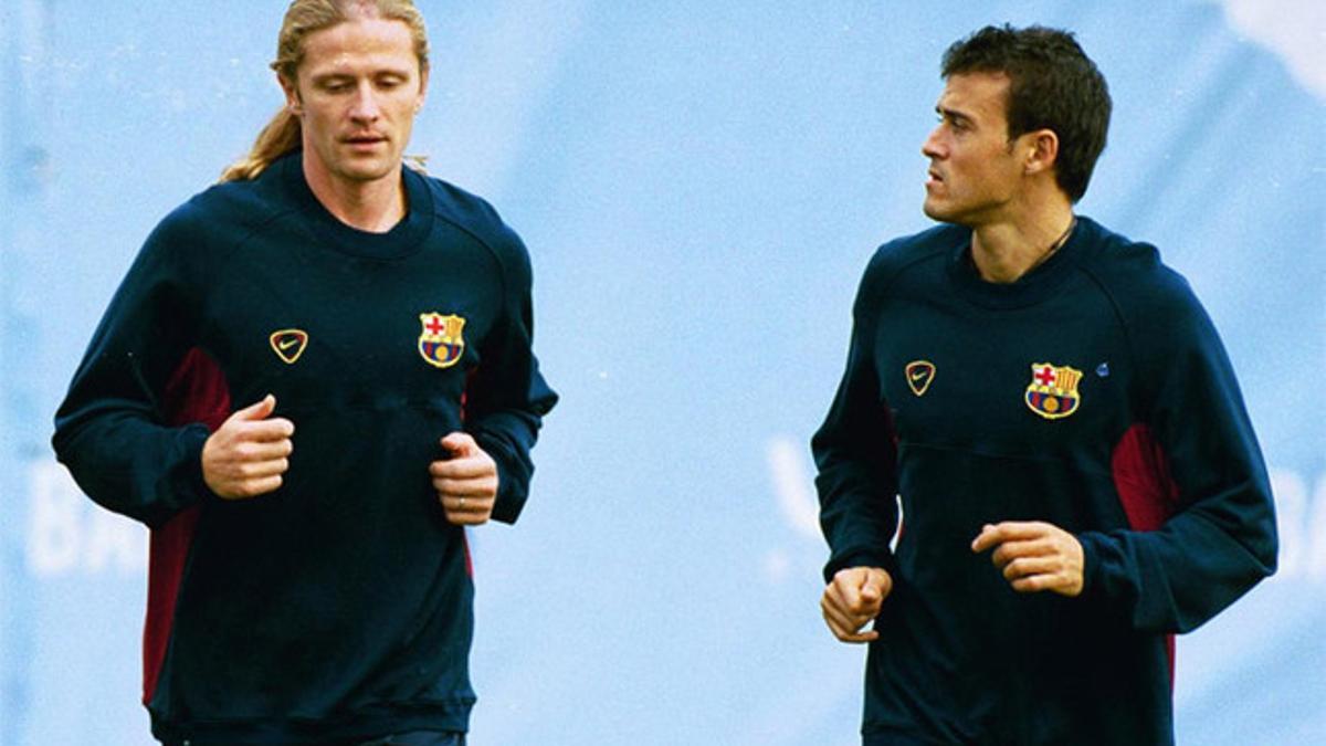 Petit y Luis Enrique, en una imagen de la temporada 2000-01 del FC Barcelona