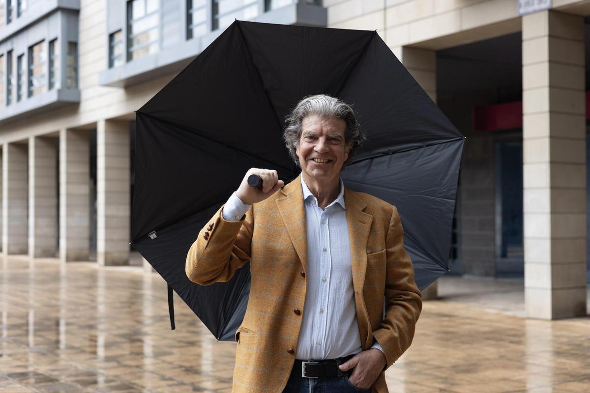 Juan Bolea acaba de publicar su nueva novela, 'Casa de indianos'.