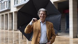 Juan Bolea acaba de publicar su nueva novela, Casa de indianos.