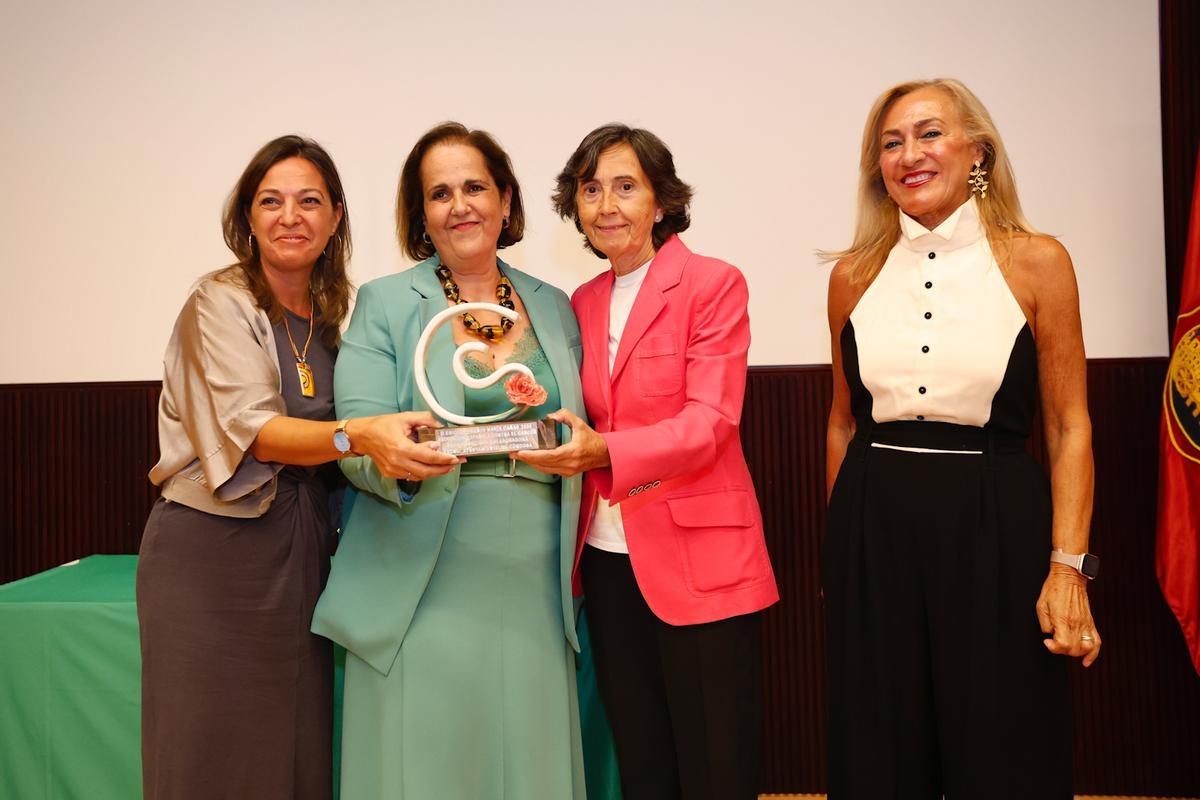 La Asociación Española Contra el Cáncer (AECC) en Córdoba entrega sus segundos premios  María Cañas