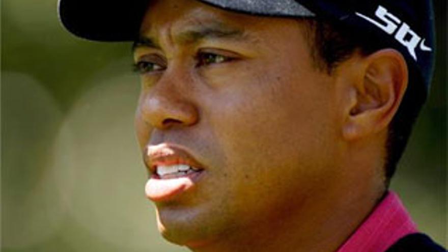 Tiger Woods estará un mes de baja