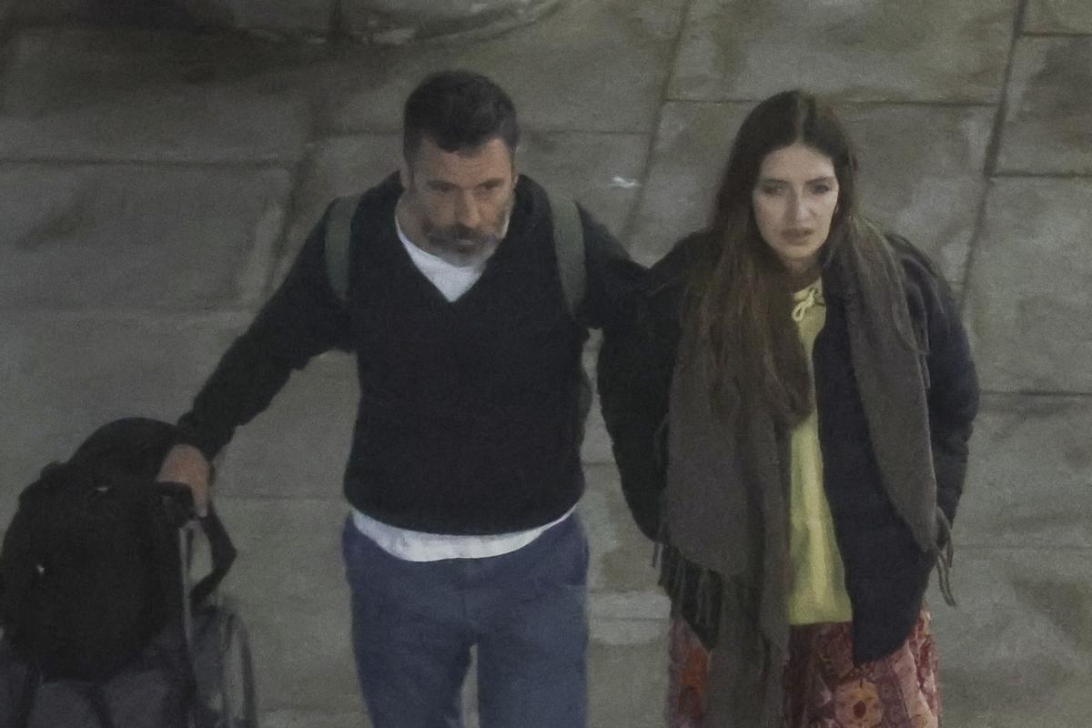 Primeras imágenes de Sara Carbonero, ya de vuelta en España tras su ingreso