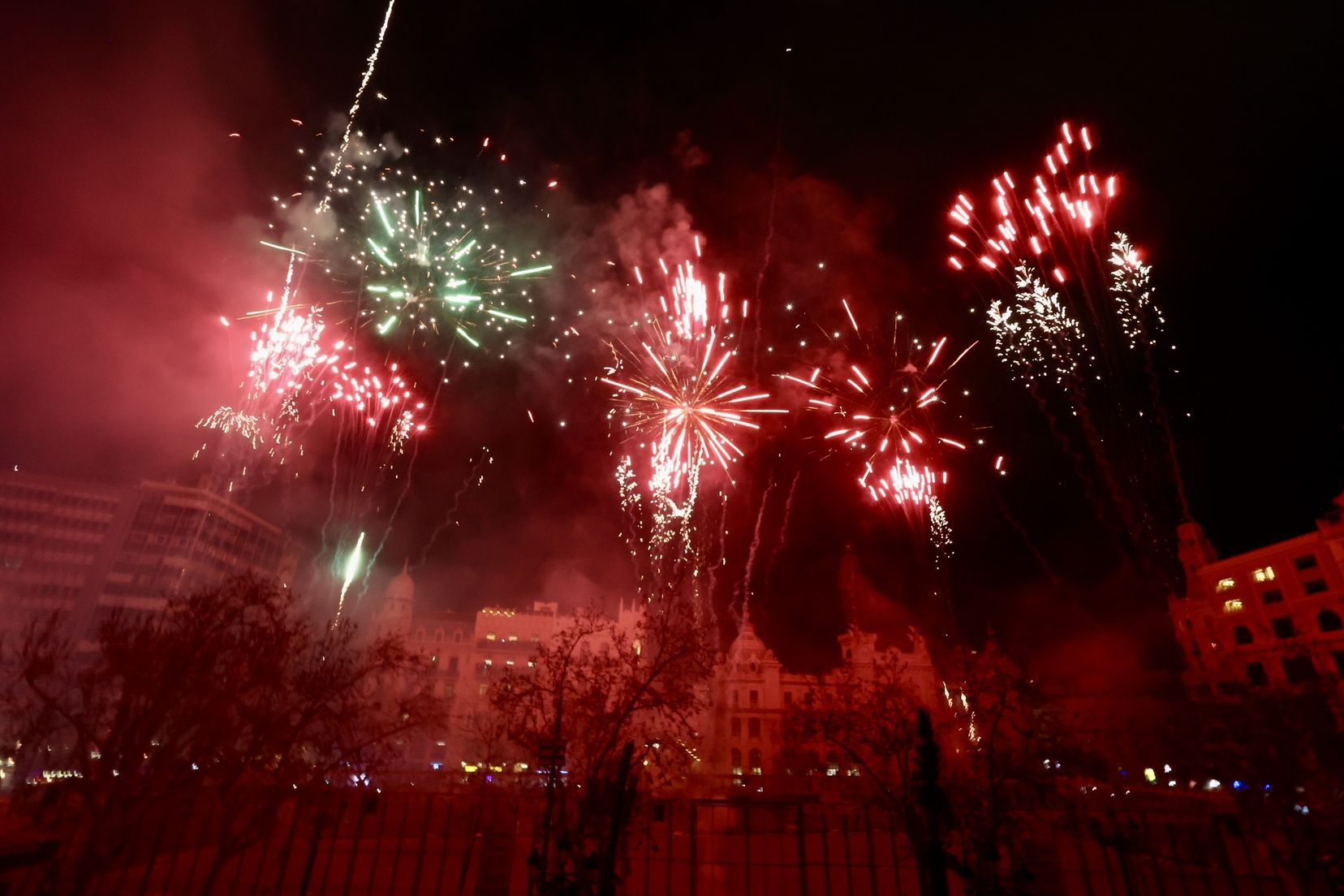 Alto Palancia se desquita con el castillo que finaliza el ciclo de la Plaza del Ayuntamiento