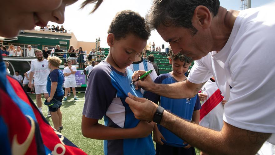 Galería de imágenes de la jornada de fútbol solidario organizada por el Morna International College