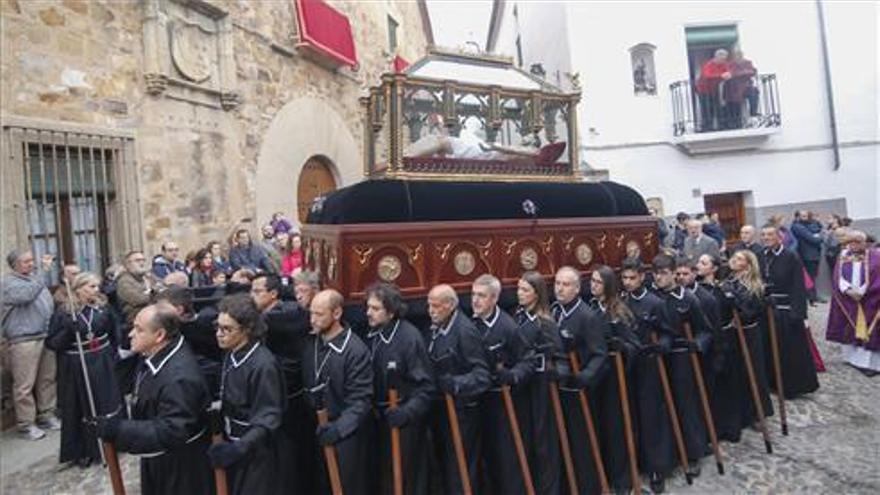 Cáceres suspende las procesiones de Semana Santa