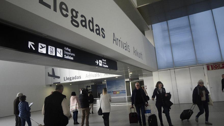 El aeropuerto de Corvera deja de recibir vuelos de Alicante y vuelve a la normalidad