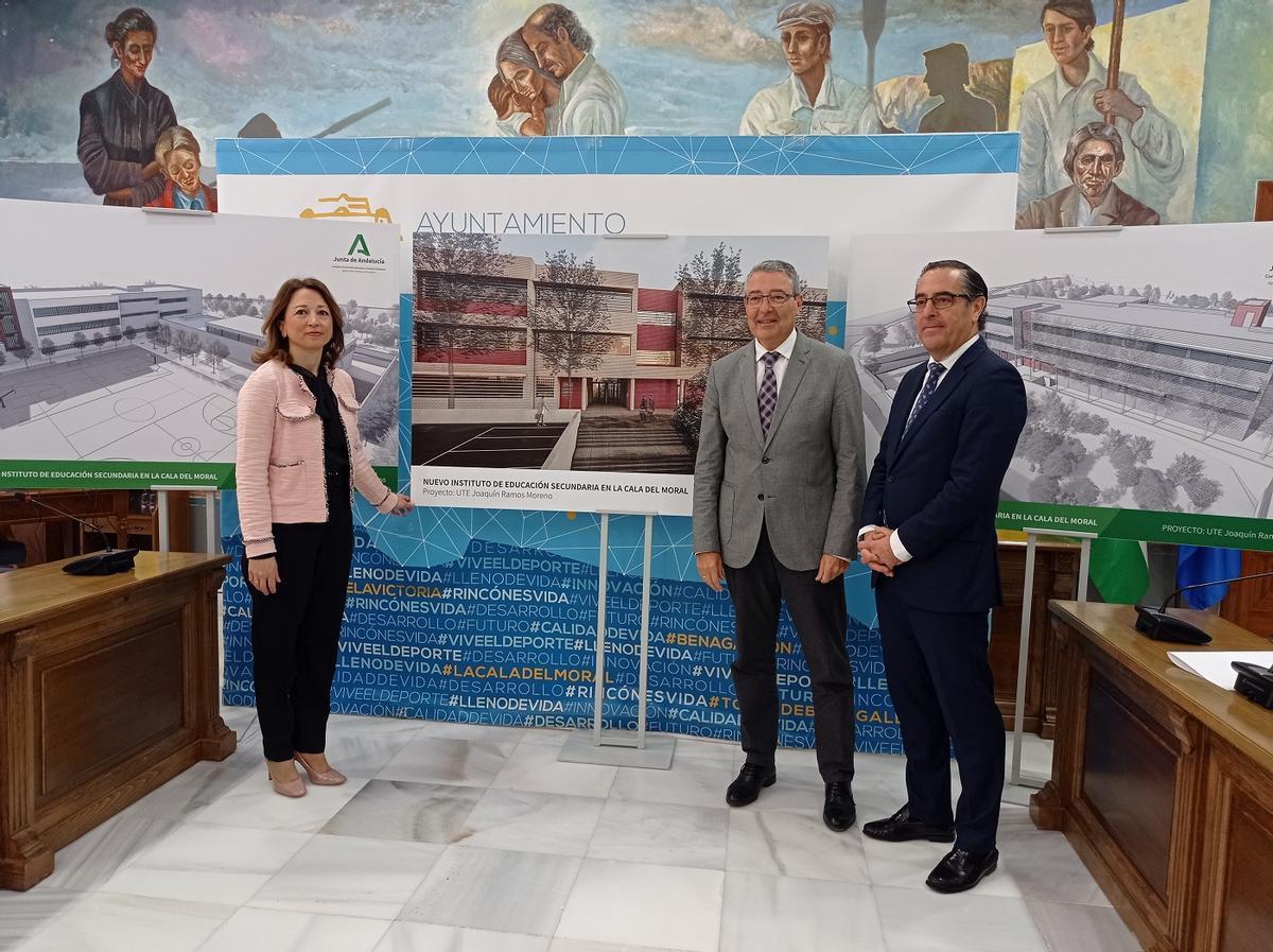 Patricia Navarro ha presentado el proyecto del nuevo IES de Rincón de la Victoria que la Junta construirá en Parque Victoria.