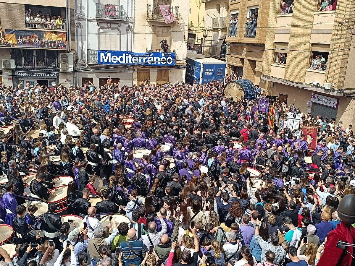 La Rompida de la Hora es el principal acto de la Semana Santa en l’Alcora.