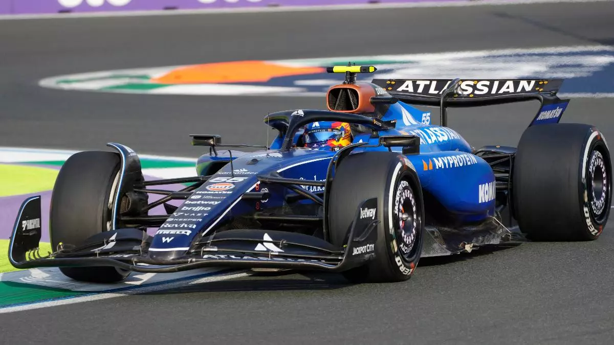 Gasly sorprende en los primeros libres del GP de Arabia, con susto de Sainz