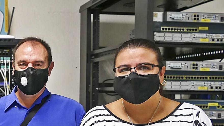 Los profesores Jaime Lloret y Sandra Sendra. | LEVANTE-EMV