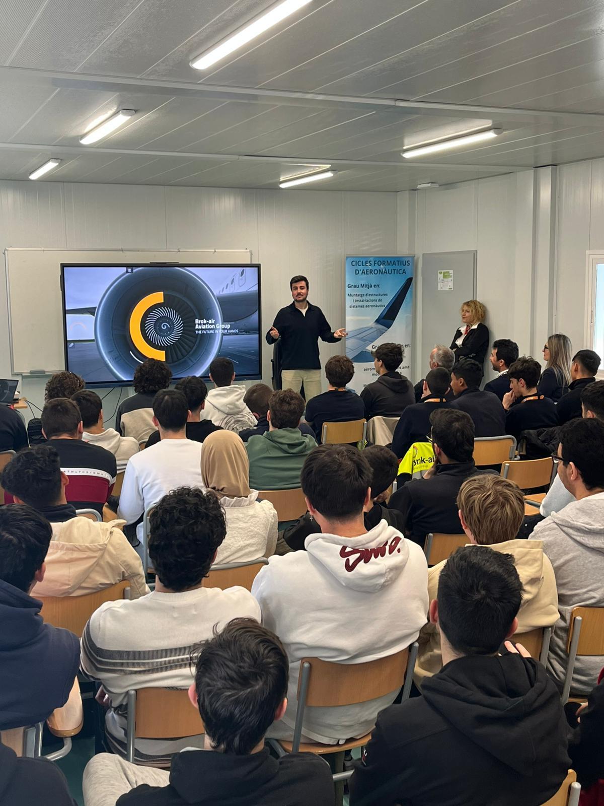 Uno de los ponentes durante su intervención.