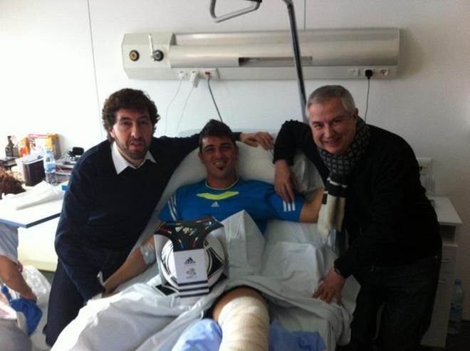 David Villa, con Fernando Solanas y Carlos Rojo, de Adidas