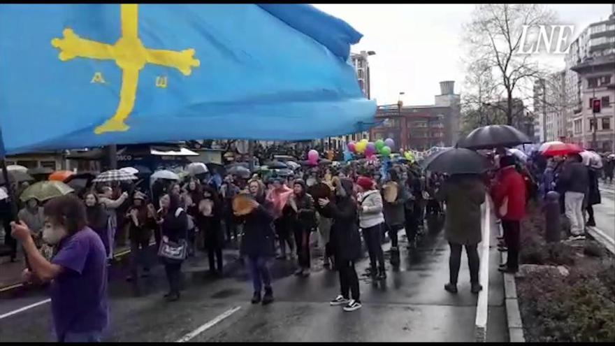 Manifestación a favor de la llingua en Gijón