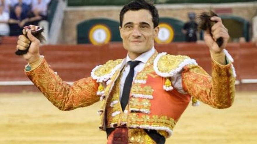 Paco Ureña y la ganadería Luis Algarra, triunfadores de la Feria de Julio