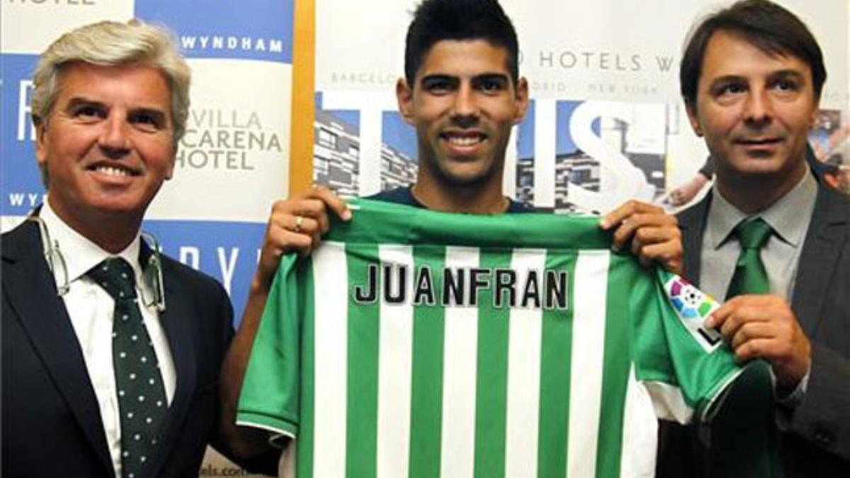 Juanfran defendió a sus ex compañeros