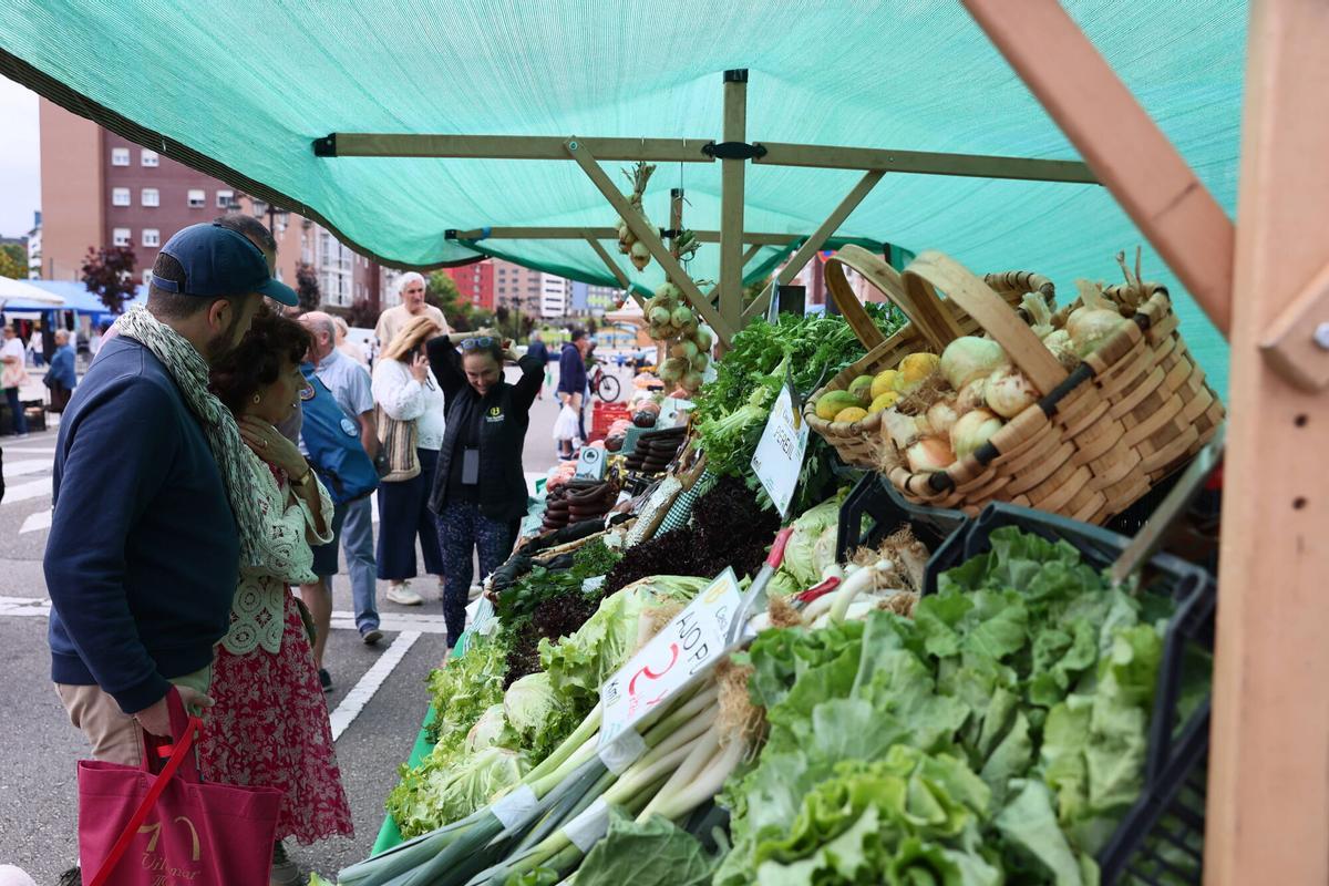 El mercadillo de La Corredoria.