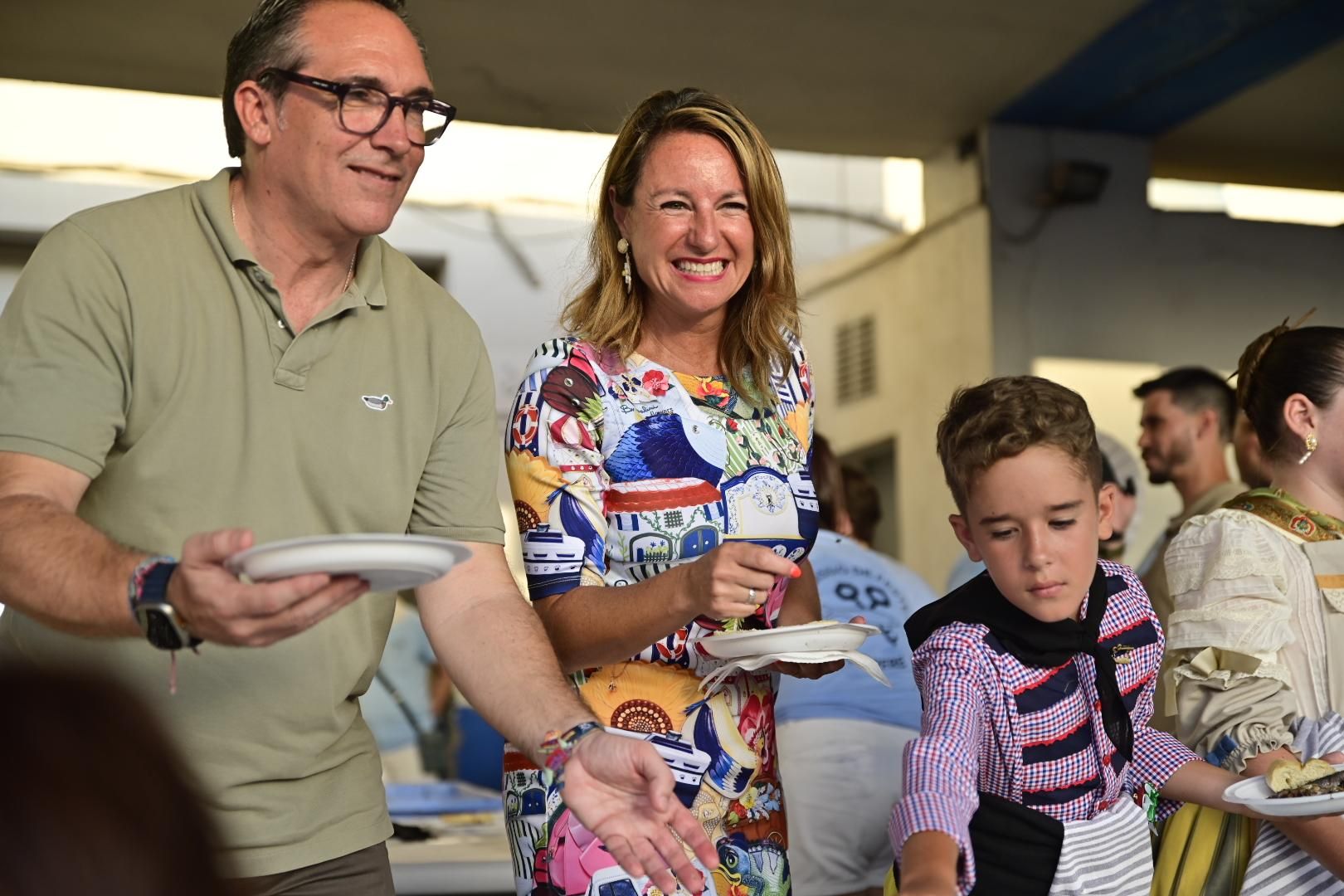Galería | Torrà de sardinas en el Grau en Sant Pere